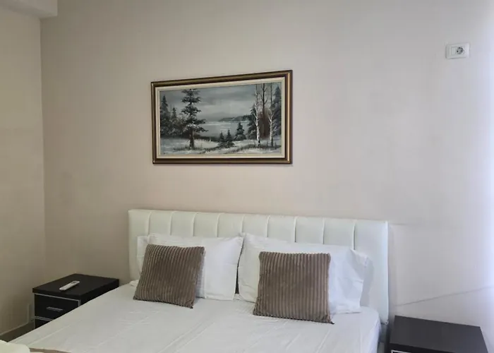 Raphael Old Bazaar * Tirana