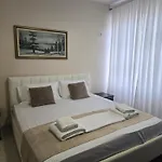 Raphael Old Bazaar Appartement Tirana